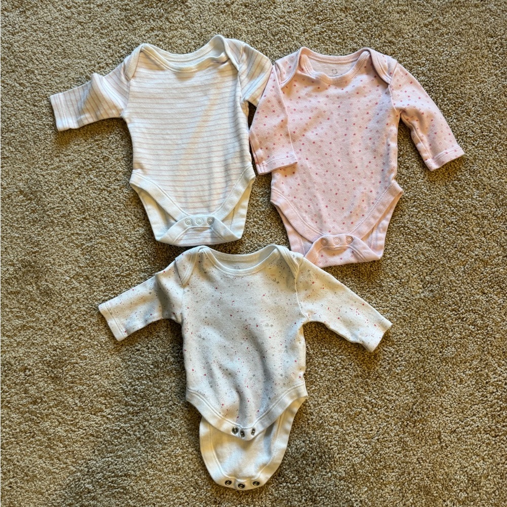Baby long sleeve onesies